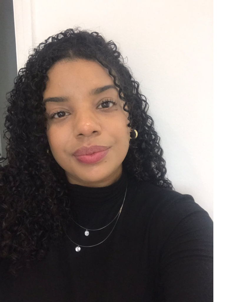 CAROLINE DOS SANTOS FERREIRA